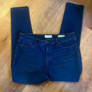 Jessica Simpson kiss me skinny Jeans size 16/33.      Great Condition